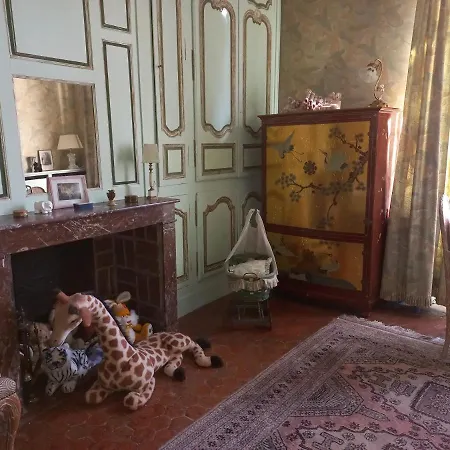 Location Meuble De Tourisme La Rose Des Fables 4* Шато-Тьерри