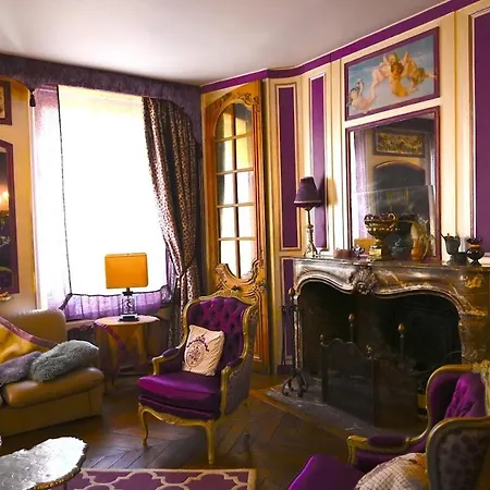 Location Meuble De Tourisme La Rose Des Fables 샤토티에리